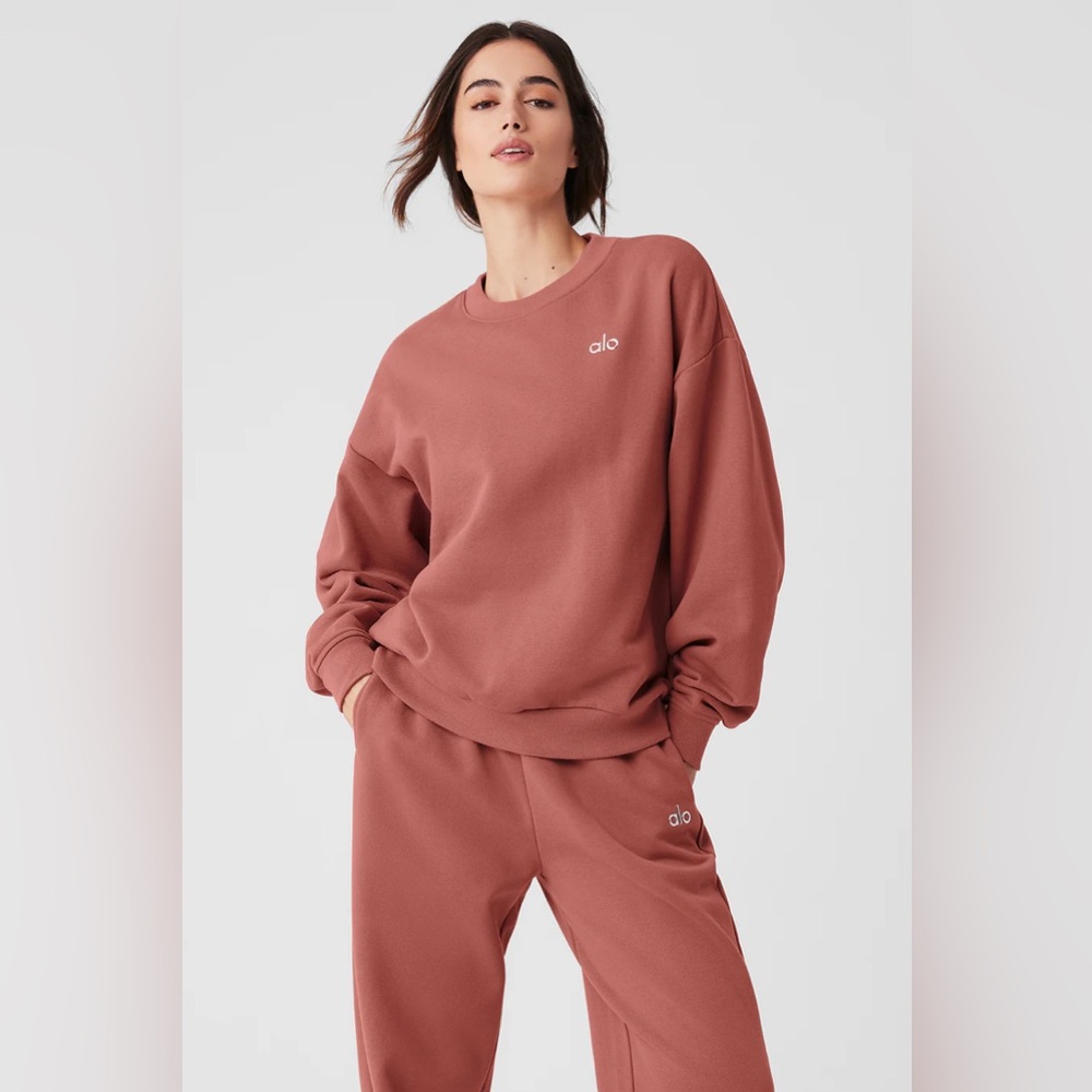 Alo Yoga Soft Terracota Accolade Sweatshirt
